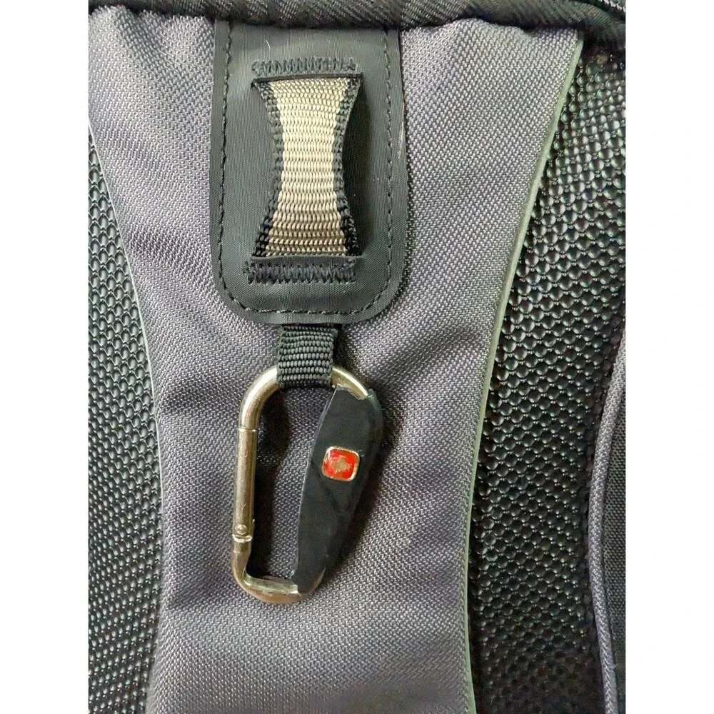 SwissGear 1900 Scansmart TSA 17-Inch Laptop Backpack Black